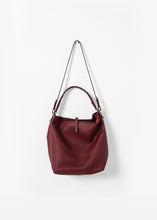 Load image into Gallery viewer, Pretty Grooming Bag