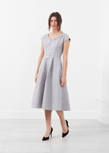 Load image into Gallery viewer, Robe Dress